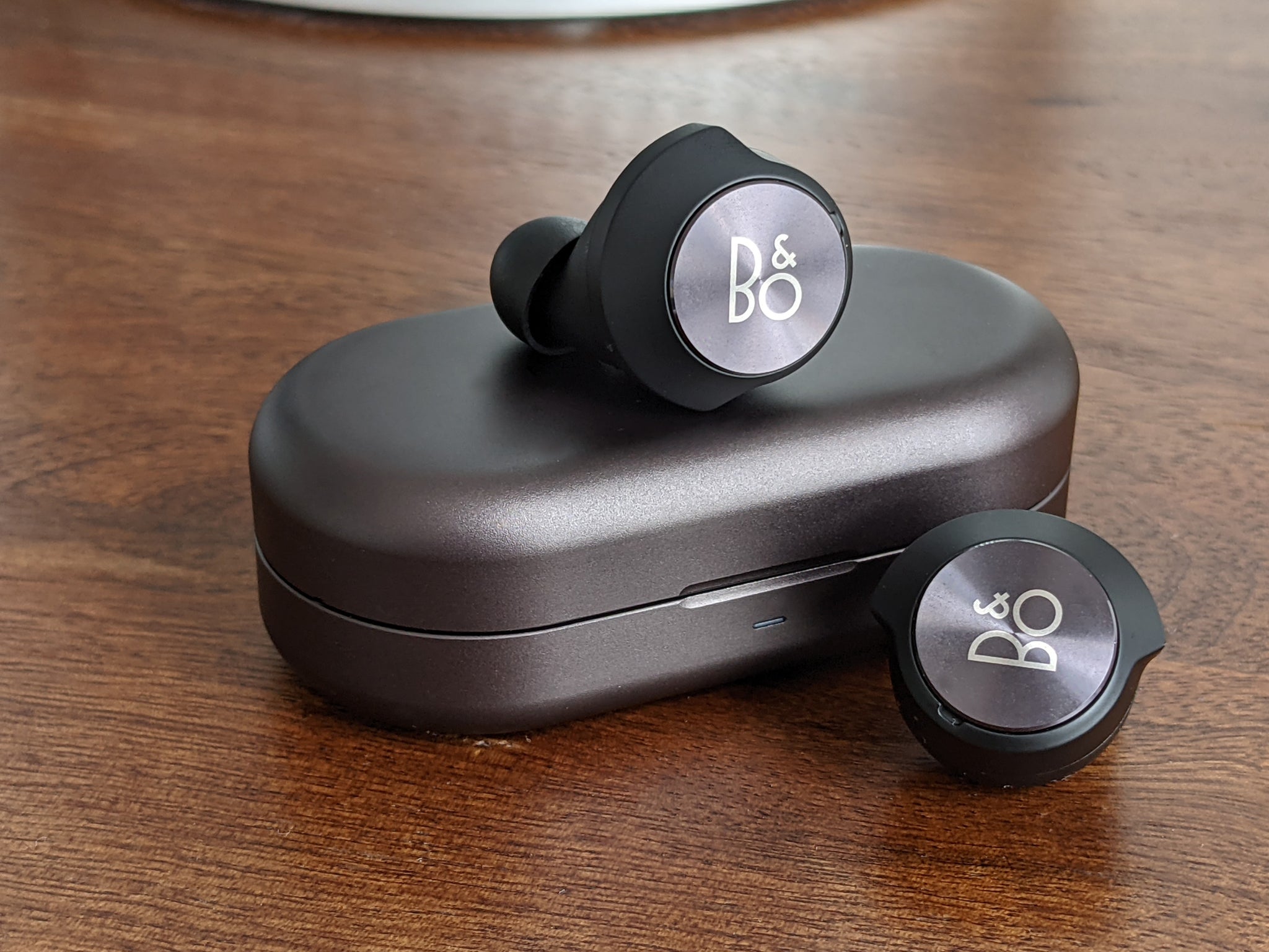 Bang olufsen best sale earbuds review